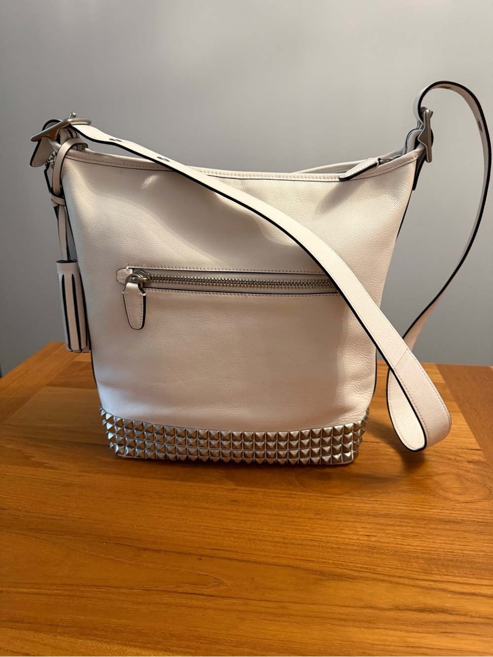 Coach White Leather Stud-Bottom Shoulder Bag